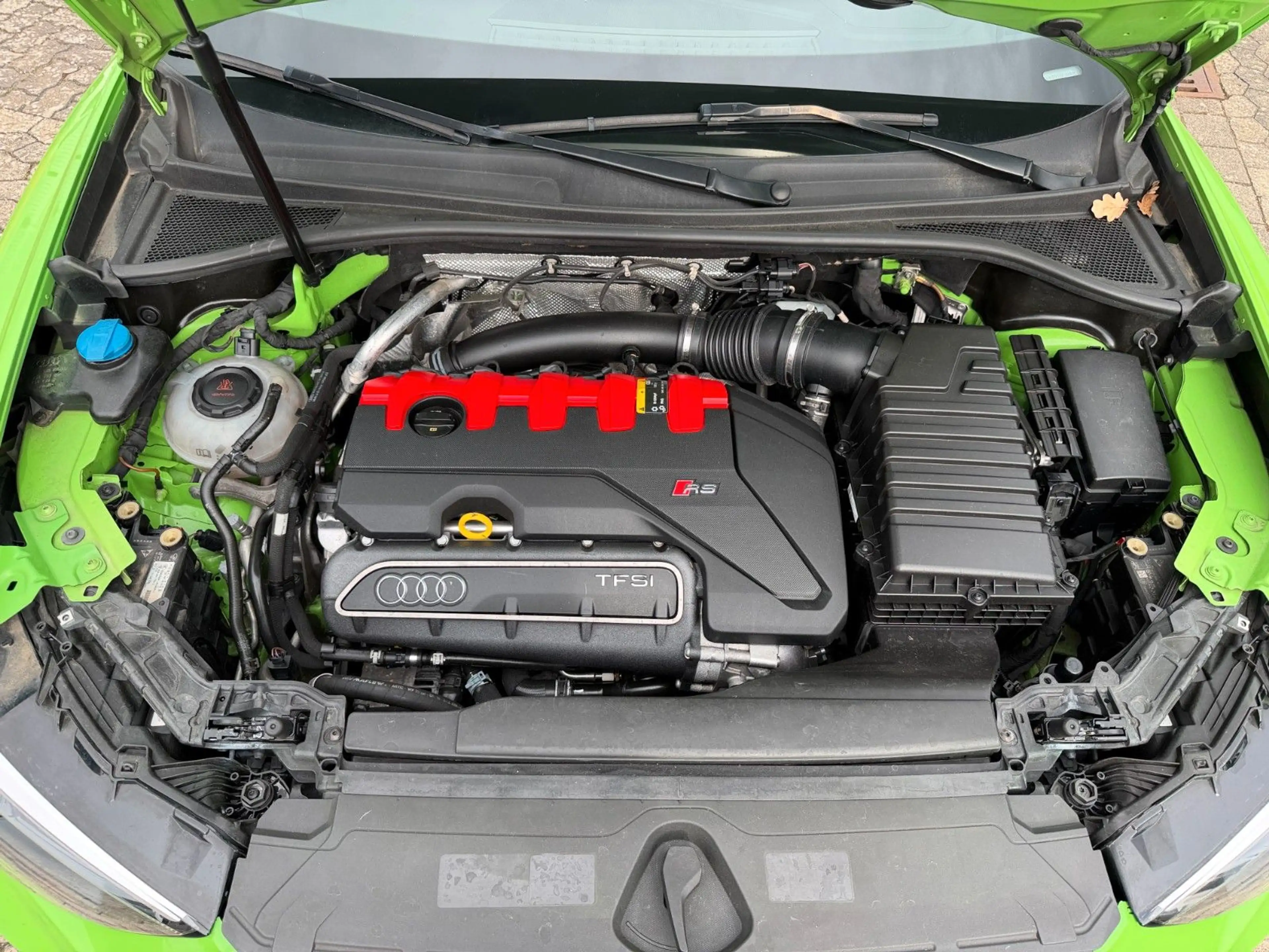 Audi RS Q3 2.5 TFSI S tronic quattro — photo 13