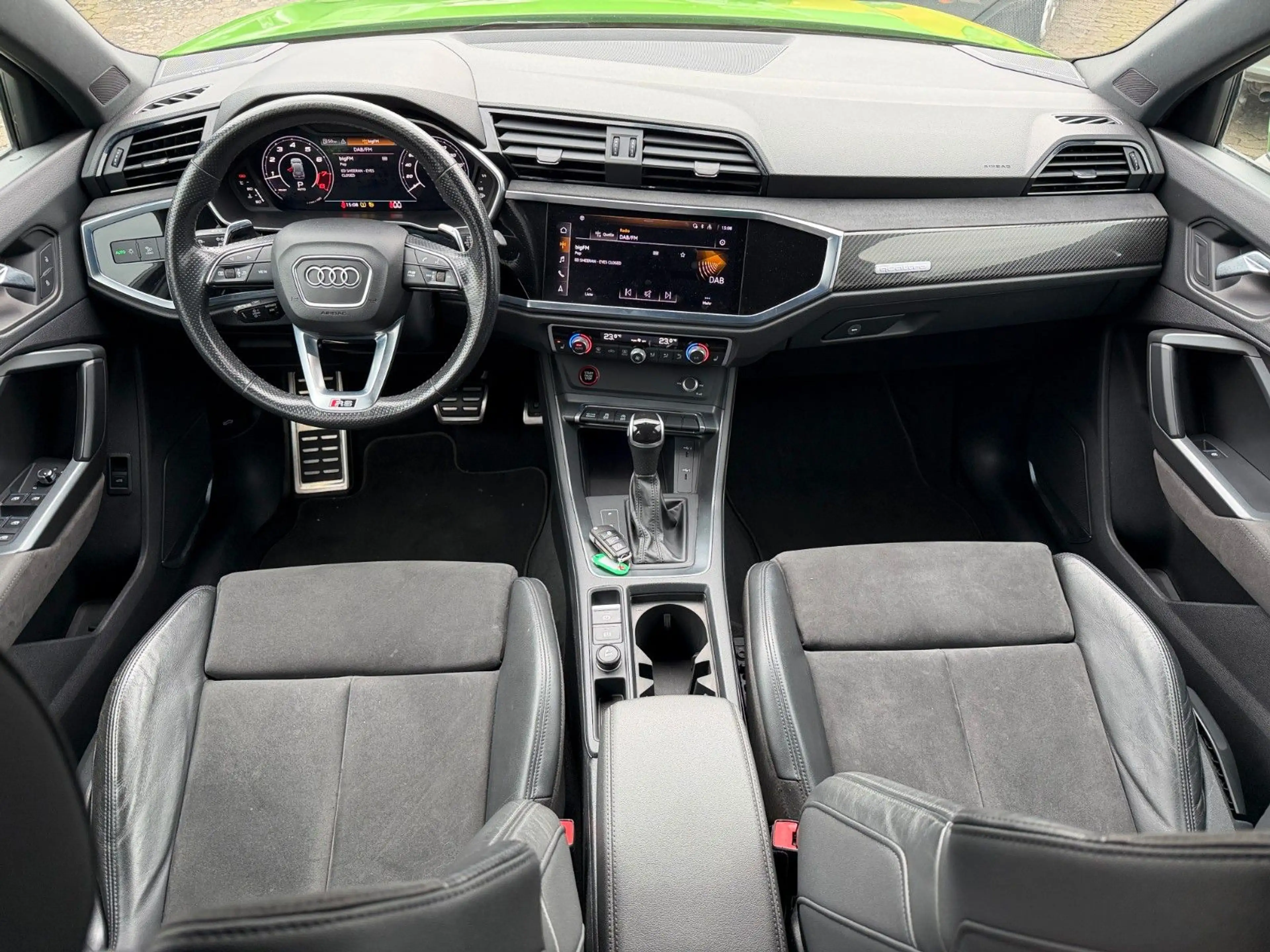 Audi RS Q3 2.5 TFSI S tronic quattro — photo 10