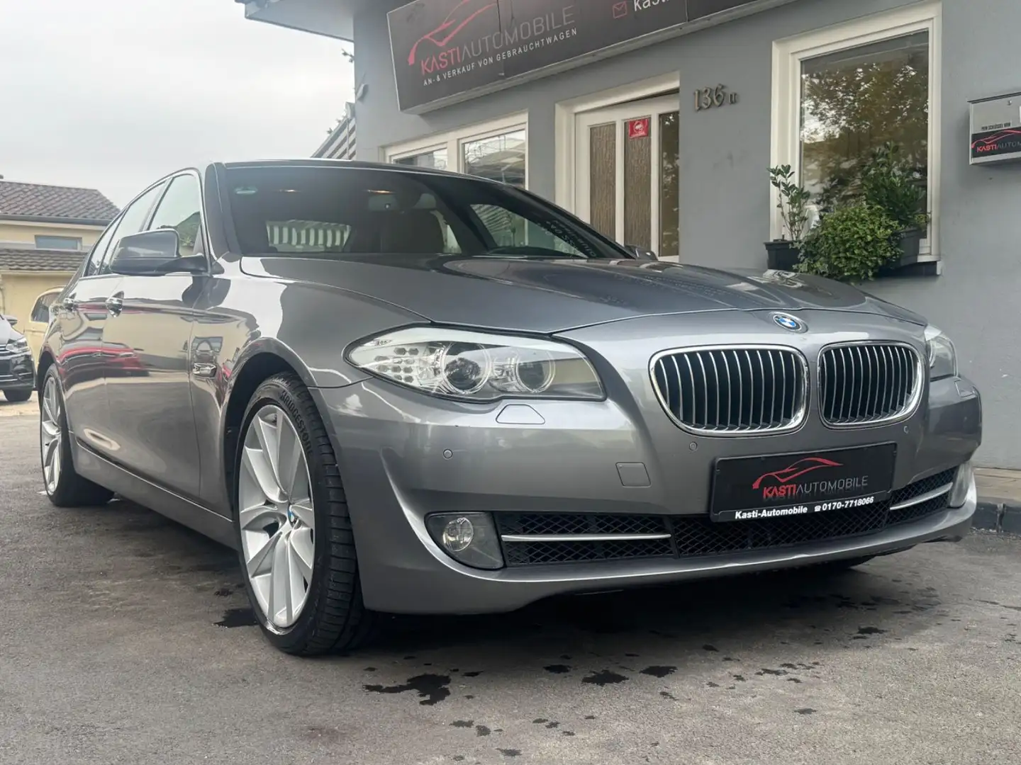 BMW 520 Baureihe 5 Lim. 520 i TOP Zustand Gris - 1