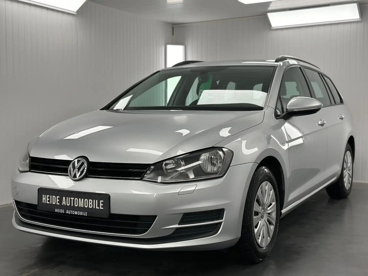 Volkswagen Golf VII Variant Trendline BMT Ahk Navigation Silber - 1