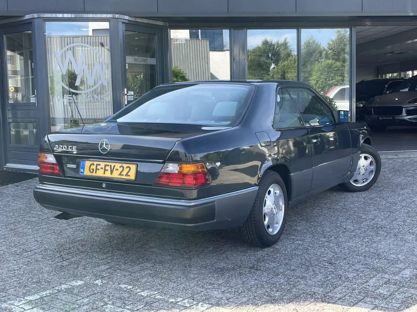 Mercedes-Benz CE 200 200-500 (W124) 320 A5 Orig NL | MB dealeronderhoud Grijs - 2