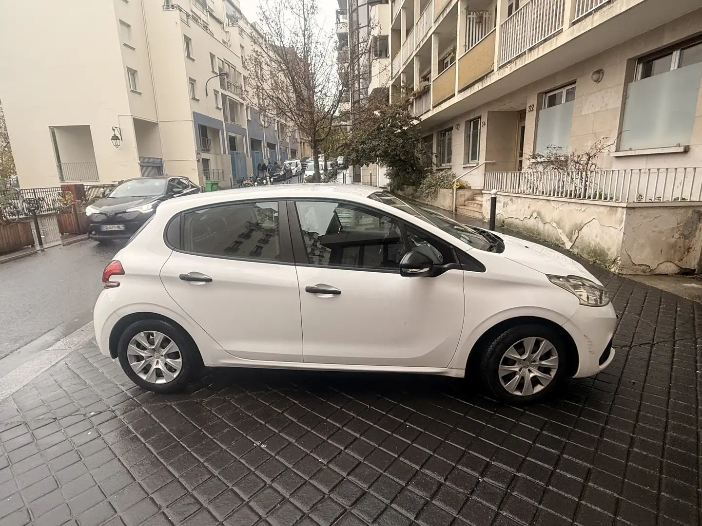 Peugeot 208 1.0 VTi 68ch BVM5 Access Blanc - 1