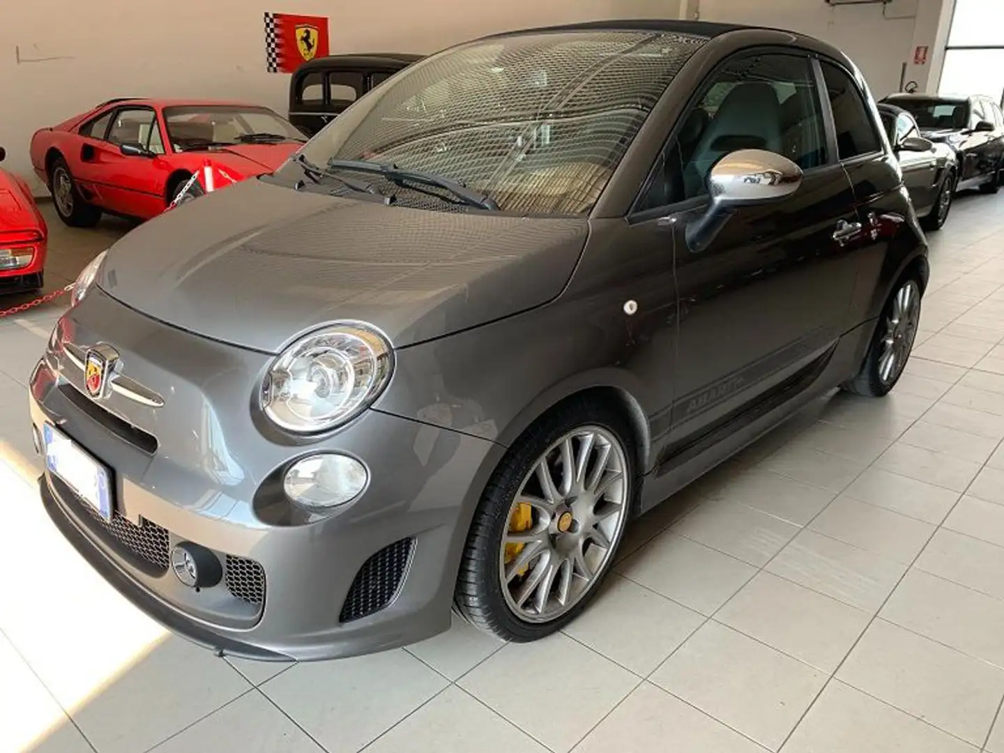 Abarth 595 C 1.4 Turbo T-Jet 160 CV MTA Competizione Grijs - 1