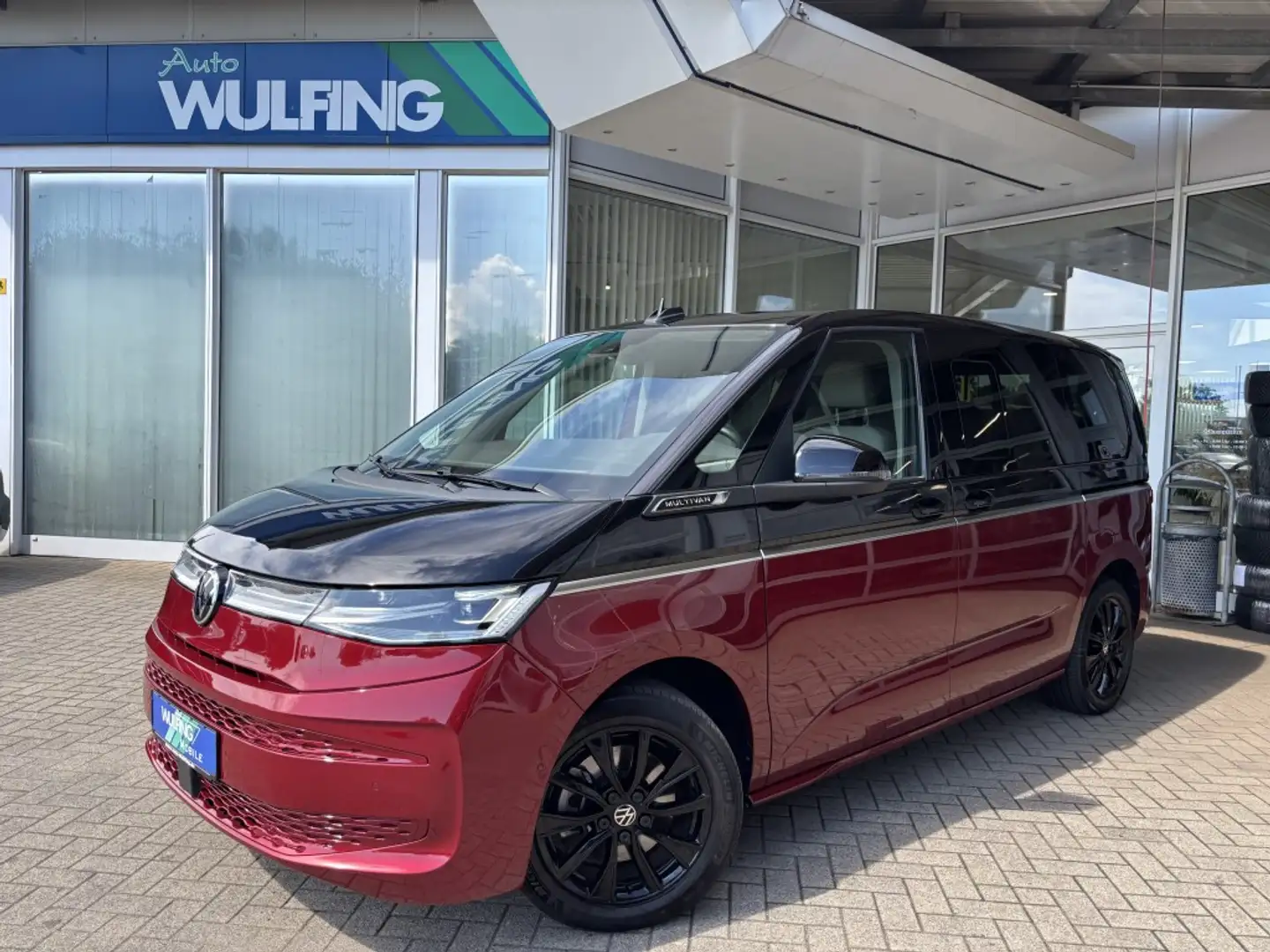 Volkswagen T7 Multivan Style 2.0 TDI DSG ACC LED RFK NAVI STHZ Rojo - 1