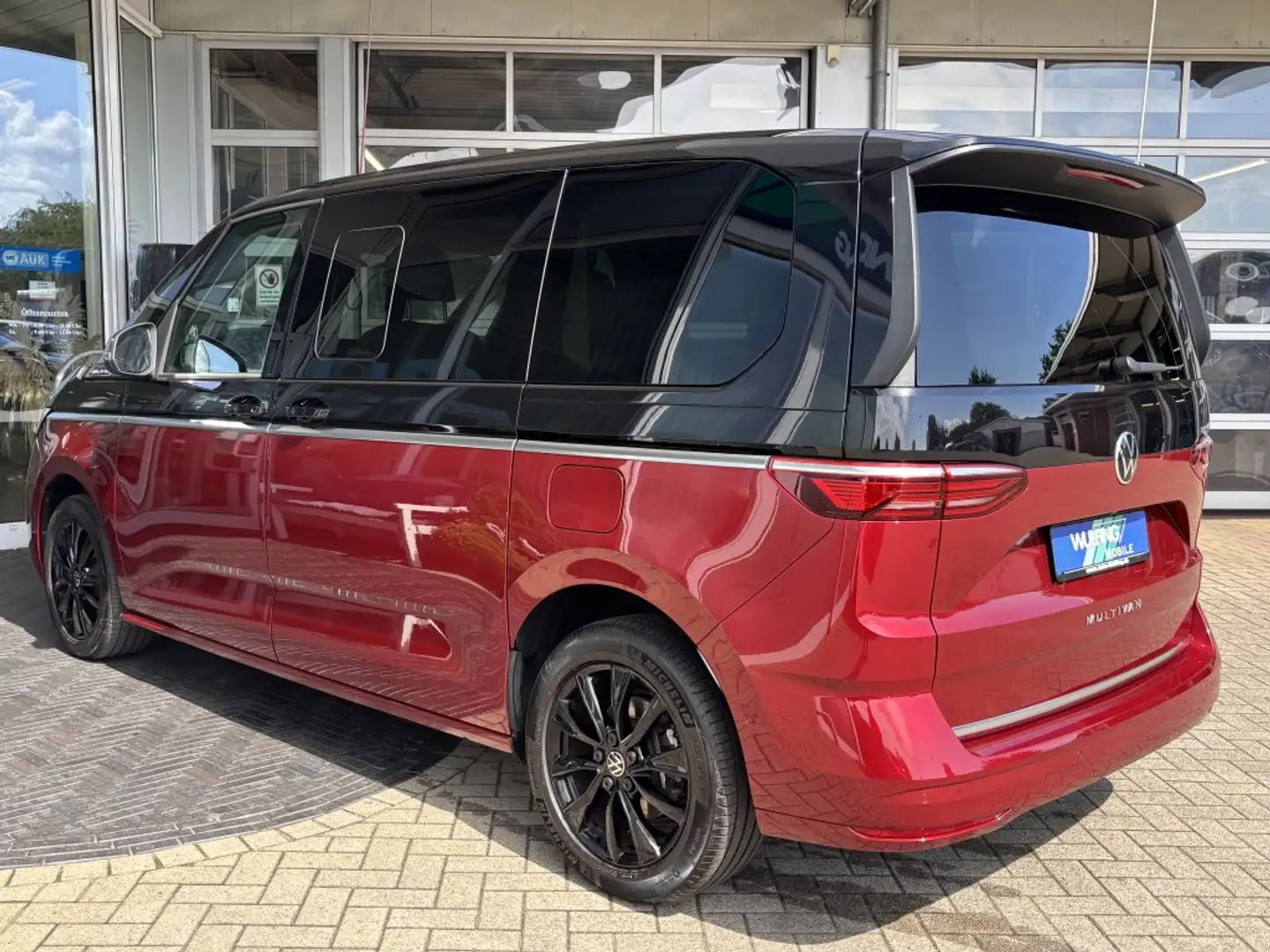 Volkswagen T7 Multivan Style 2.0 TDI DSG ACC LED RFK NAVI STHZ Rojo - 2