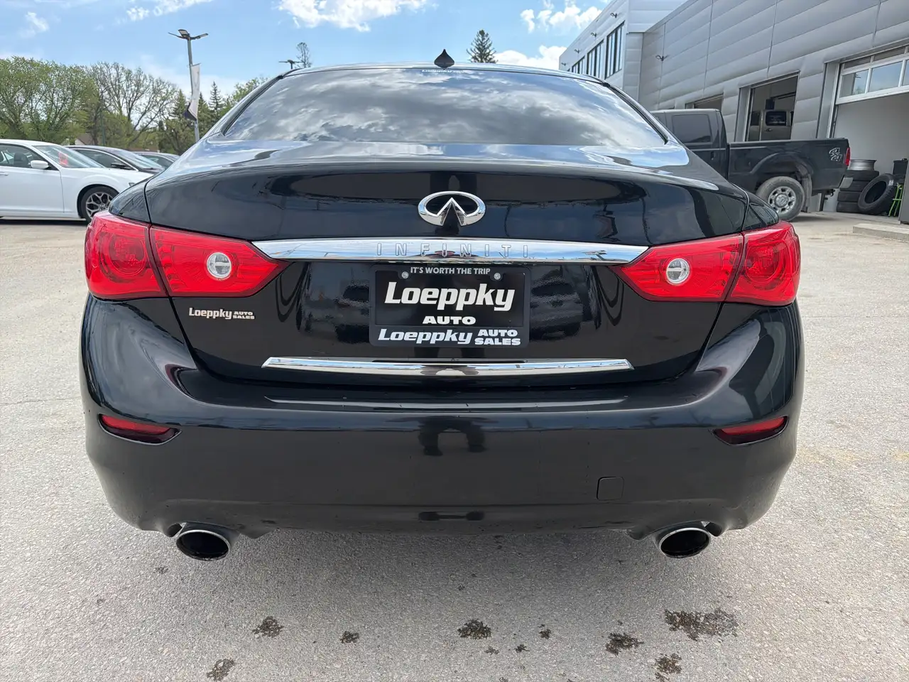 Infiniti Q50 снимка Infiniti Q50
