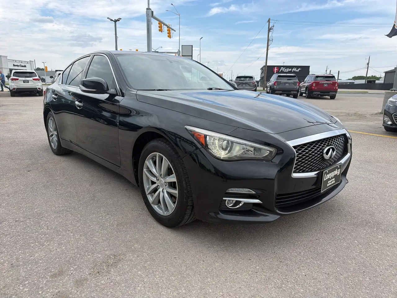 Infiniti Q50 снимка Infiniti Q50