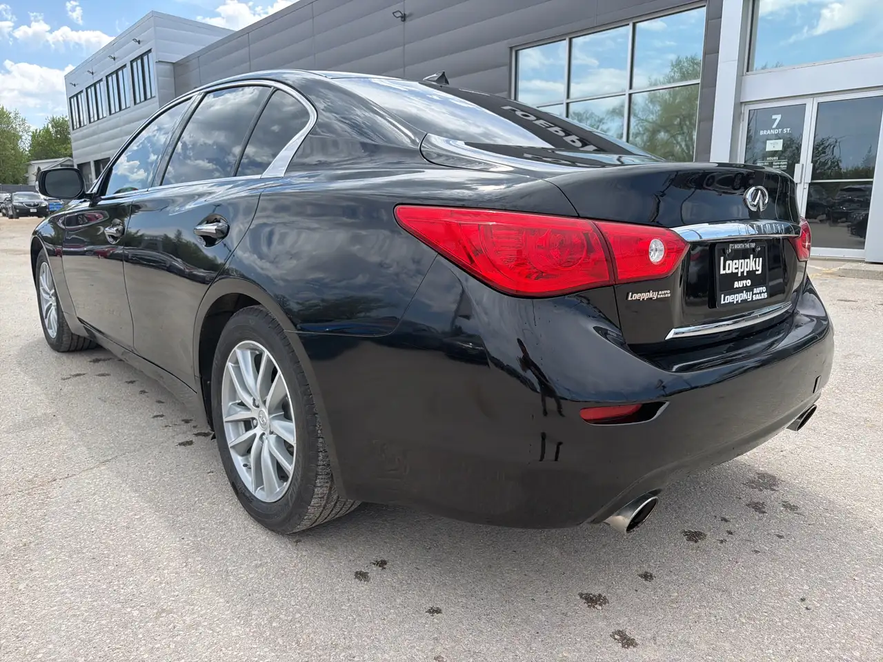 Infiniti Q50 снимка Infiniti Q50