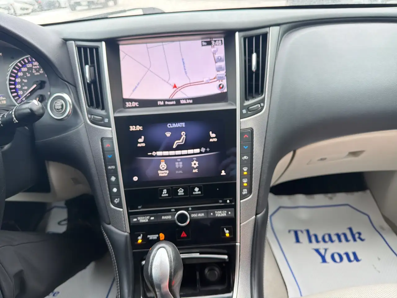 Infiniti Q50 снимка Infiniti Q50