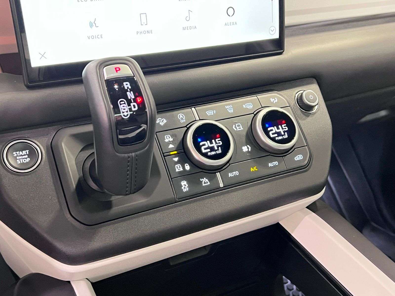 2025 Land Rover Defender X-DYNAMIC SE | PREMIUM INTERIOR PKG | 22 INCH WHEE thumb 19
