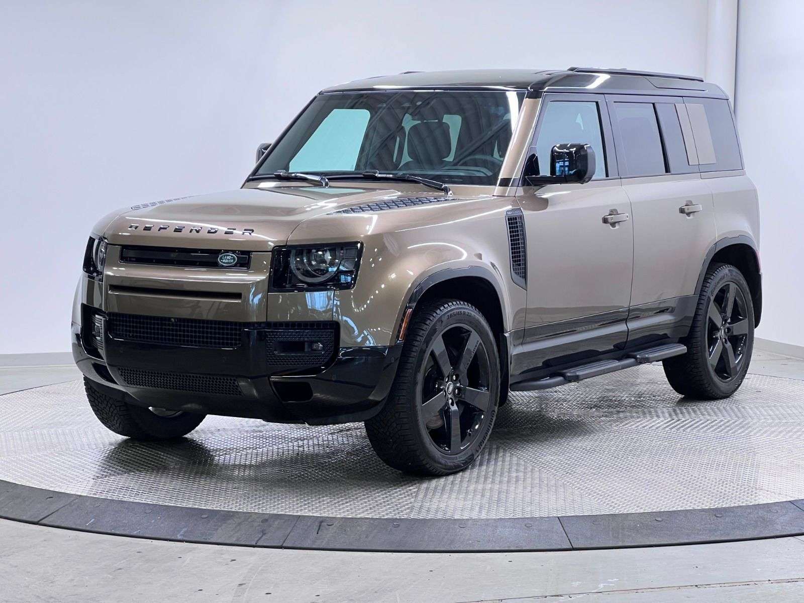 2025 Land Rover Defender X-DYNAMIC SE | PREMIUM INTERIOR PKG | 22 INCH WHEE