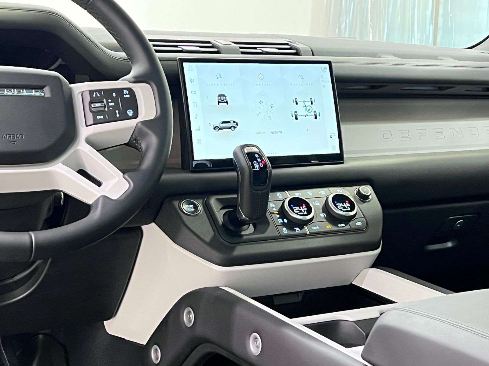 2025 Land Rover Defender X-DYNAMIC SE | PREMIUM INTERIOR PKG | 22 INCH WHEE thumb 18