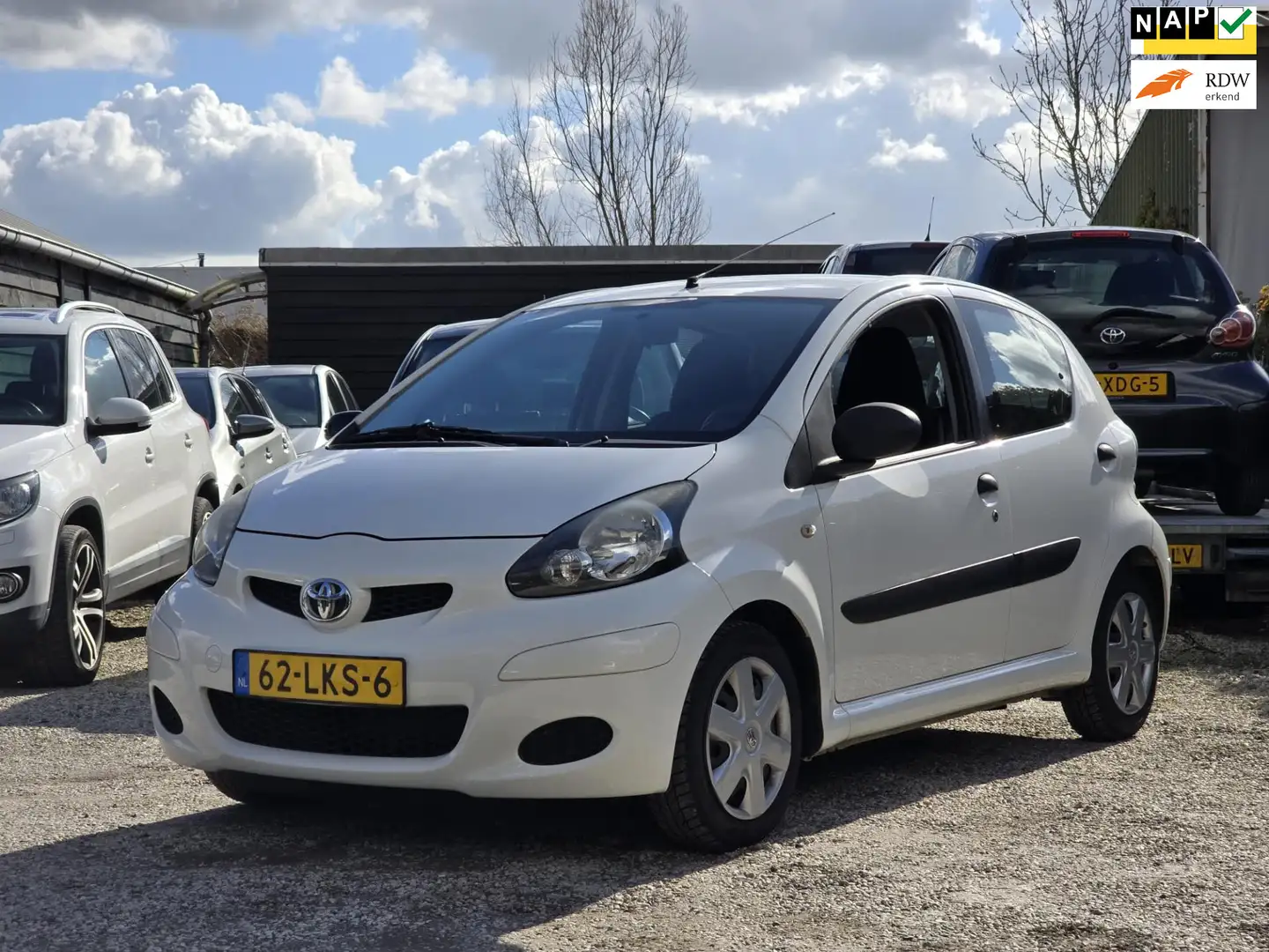 Toyota Aygo 1.0-12V Airco/5-deurs/Audio Weiß - 1