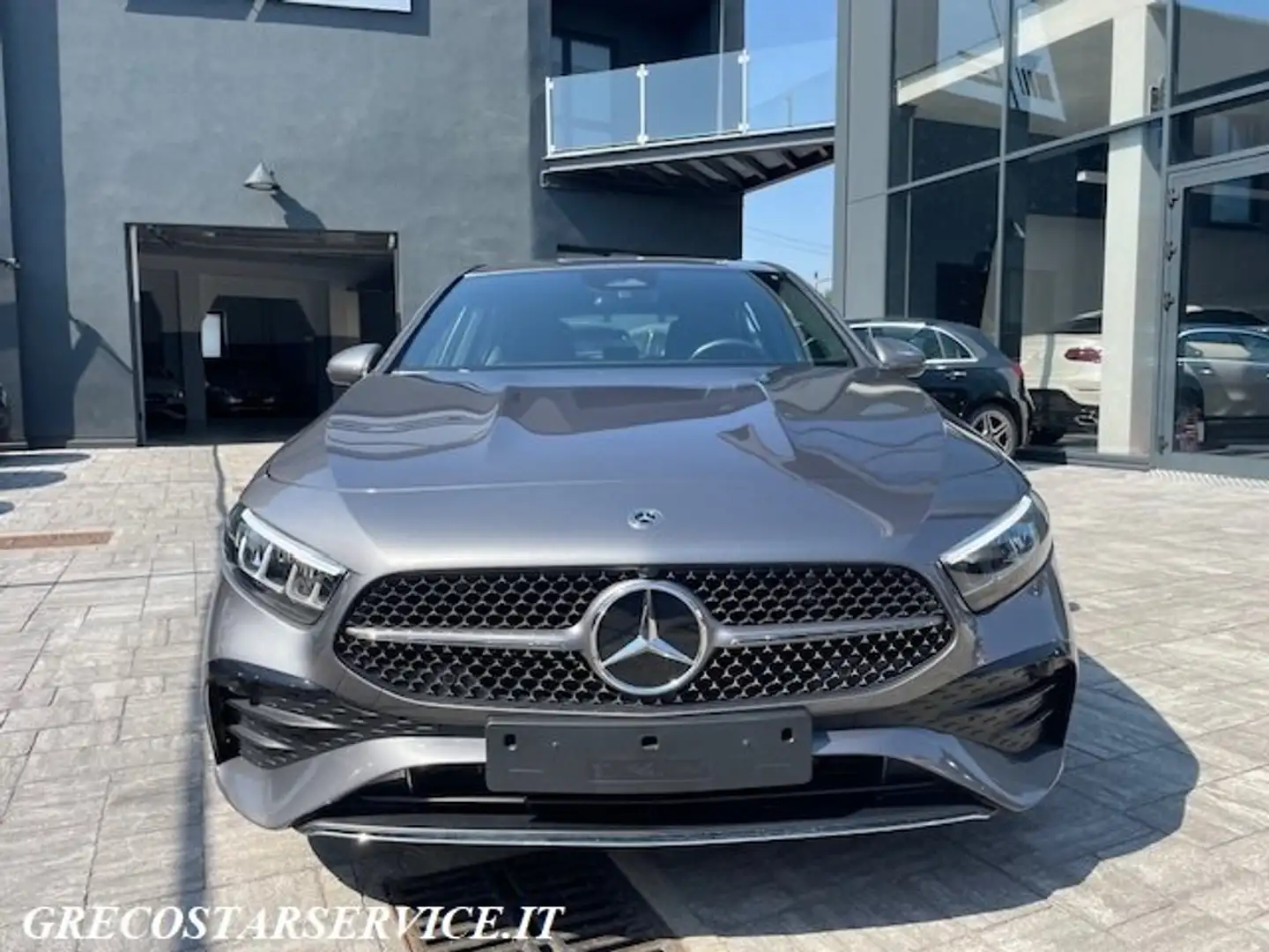 Mercedes-Benz A 180 AMG Line Advanced Plus Automatic LUCI 64 COLORI Gris - 2
