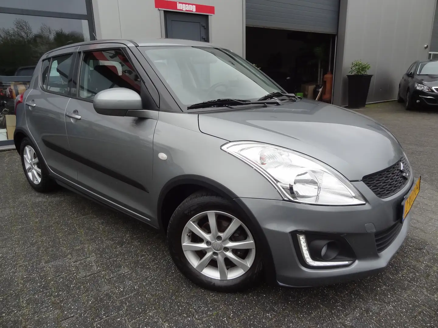 Suzuki Swift 1.2 Dynamic EASSS |NL-Auto |Airco |Cruise |Dagrijv Grigio - 2