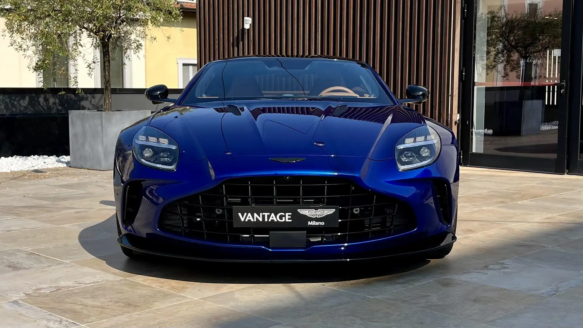 Aston Martin Vantage Coupe 4.0 V8 auto Blu/Azzurro - 2