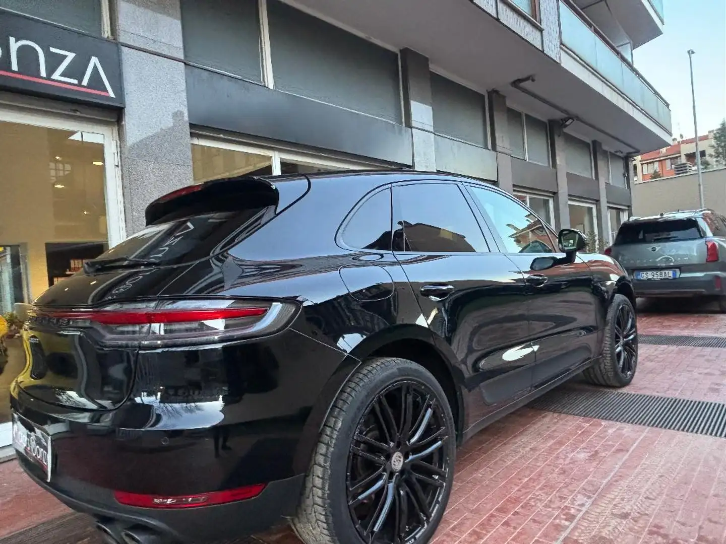 Porsche Macan Macan 2.0 245cv- tetto panoramico. cerchi 21"- tot Nero - 1