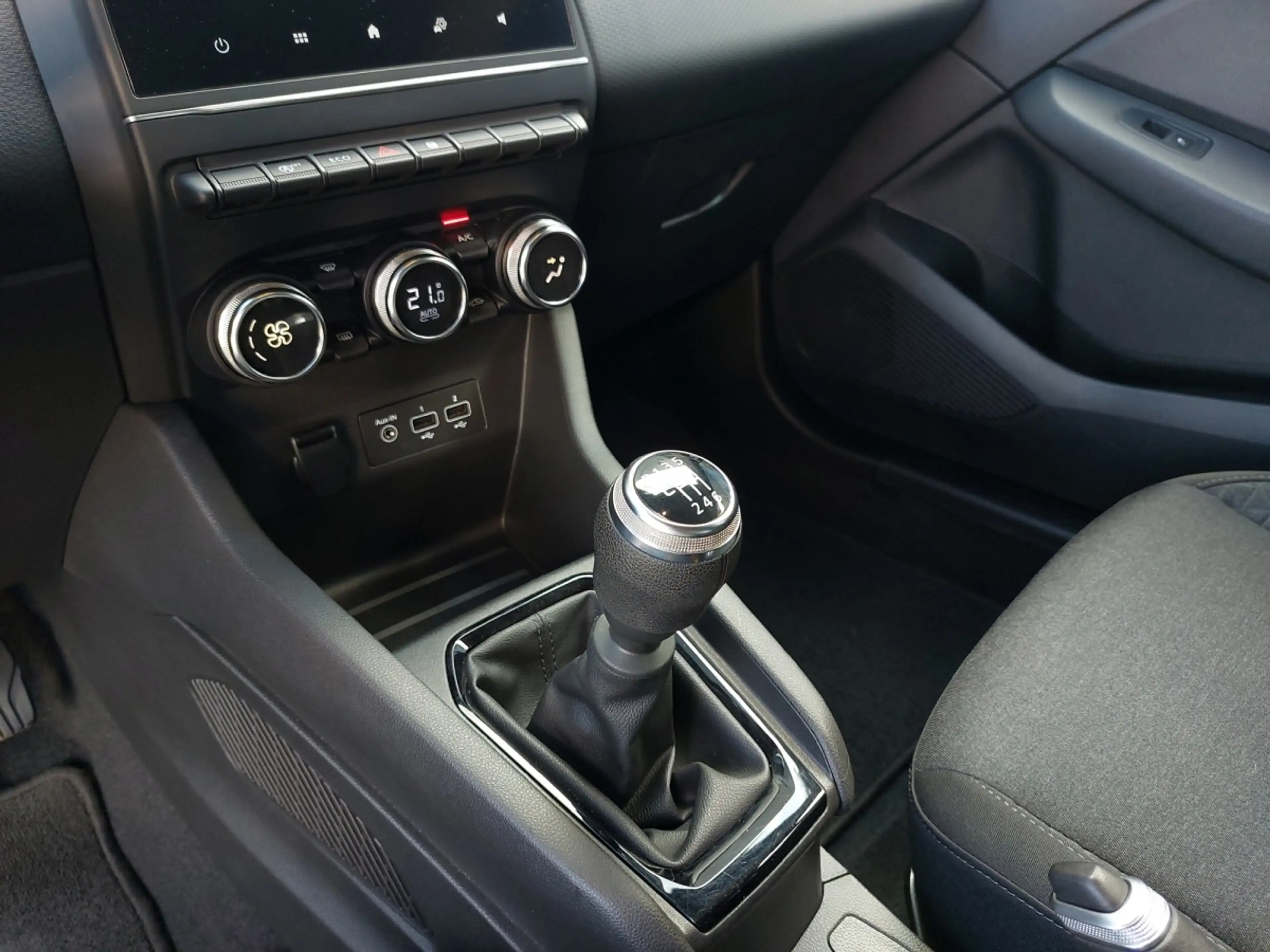 Renault Clio Zen TCe 90 — photo 9