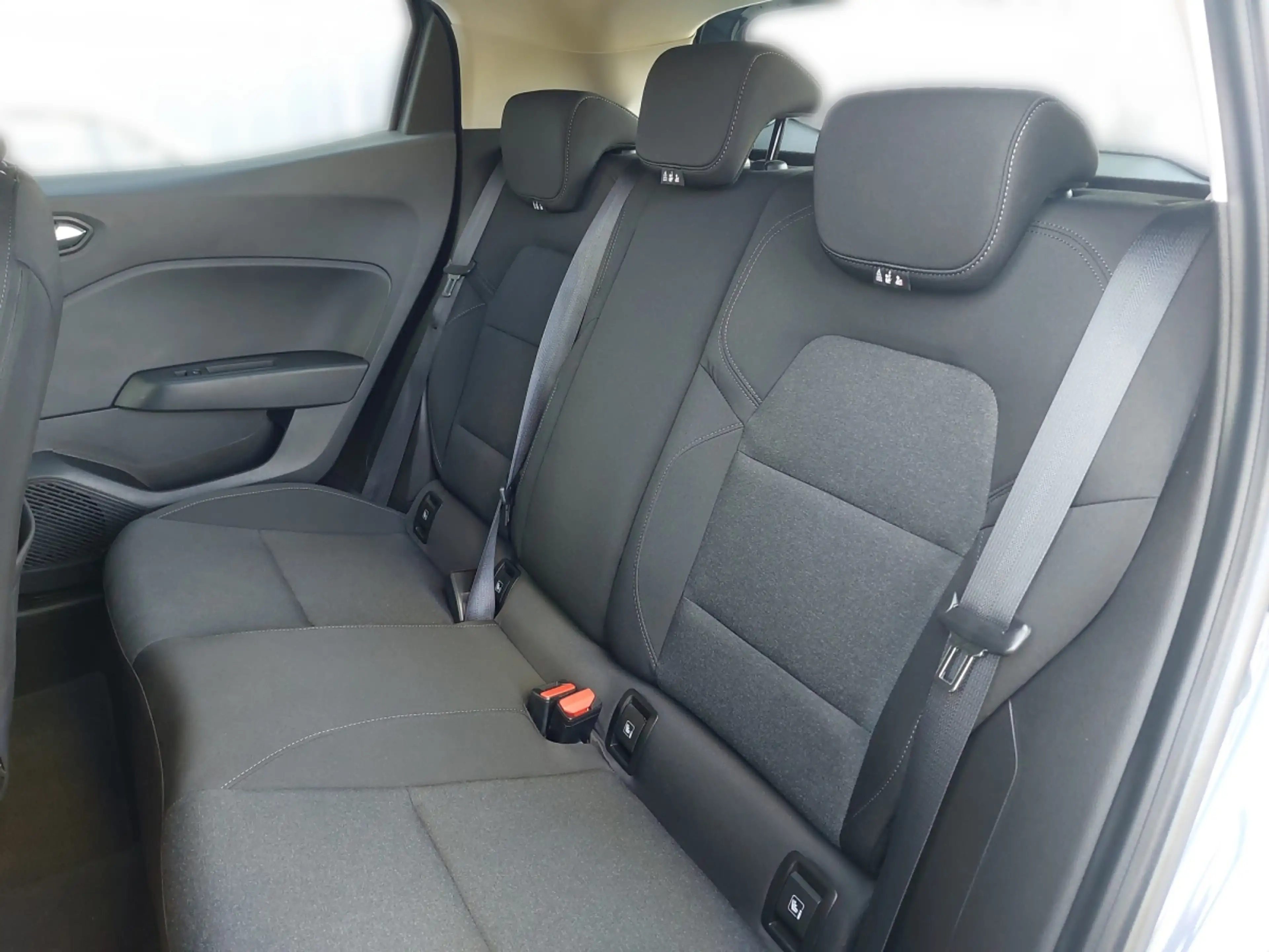 Renault Clio Zen TCe 90 — photo 11