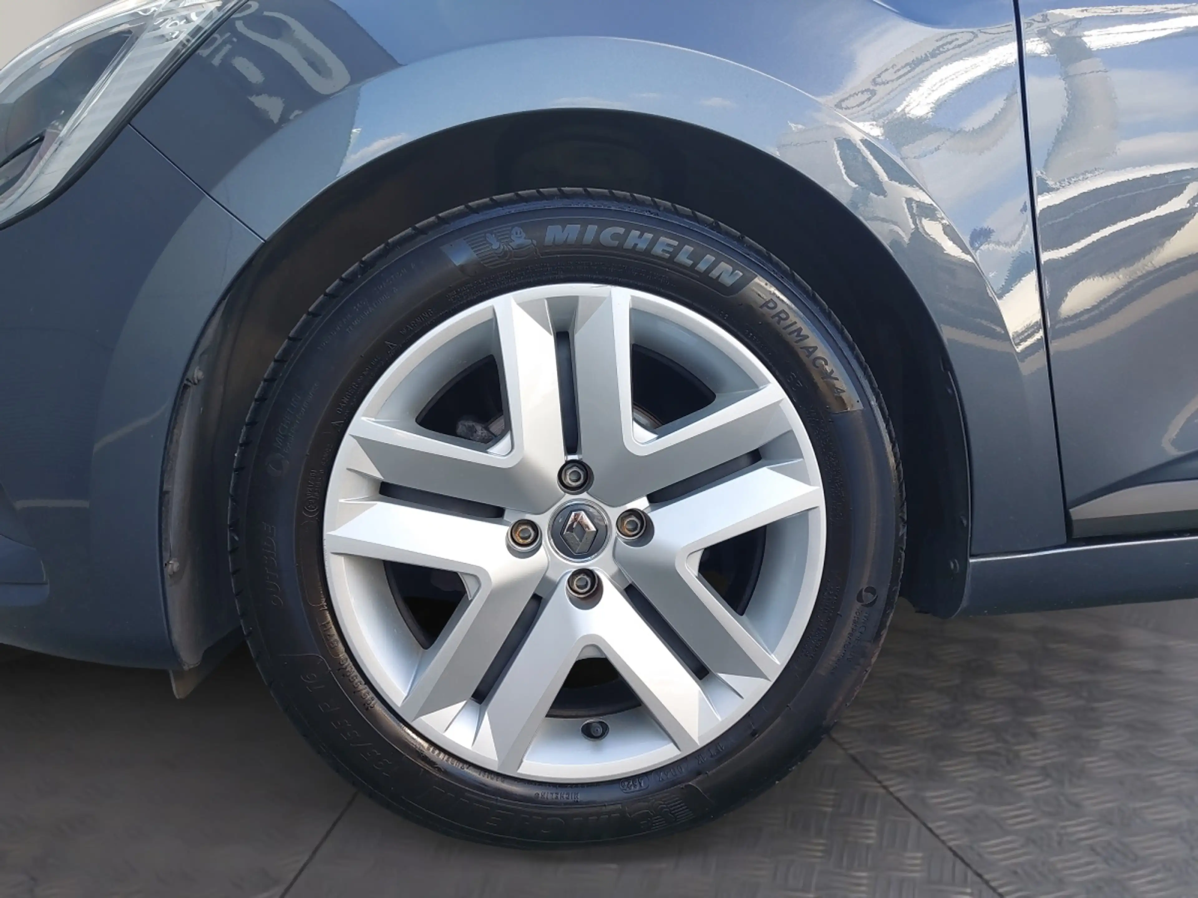 Renault Clio Zen TCe 90 — photo 14