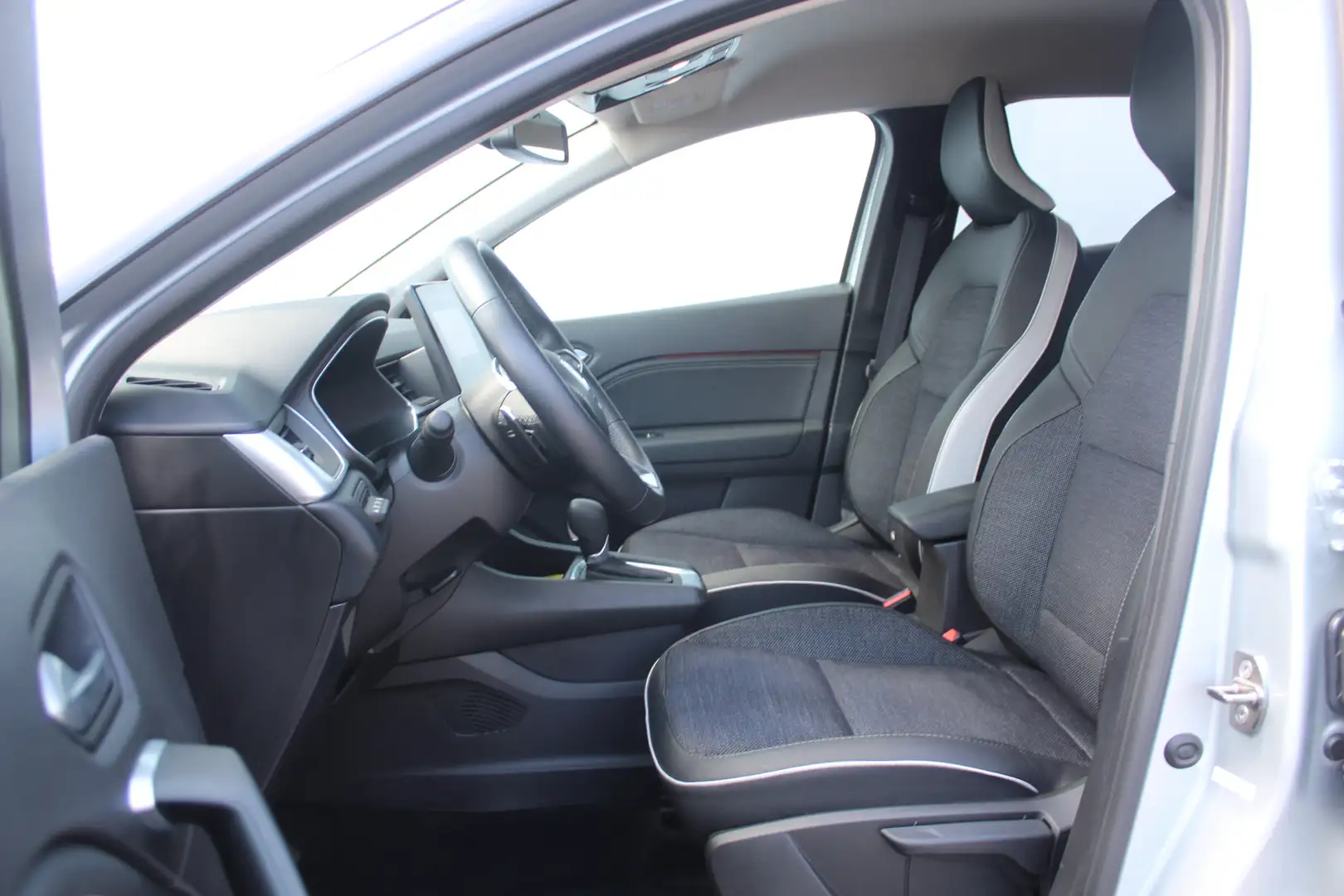 Renault Captur Automaat Hybride Black line l Lane assist l Stuurv Grijs - 2
