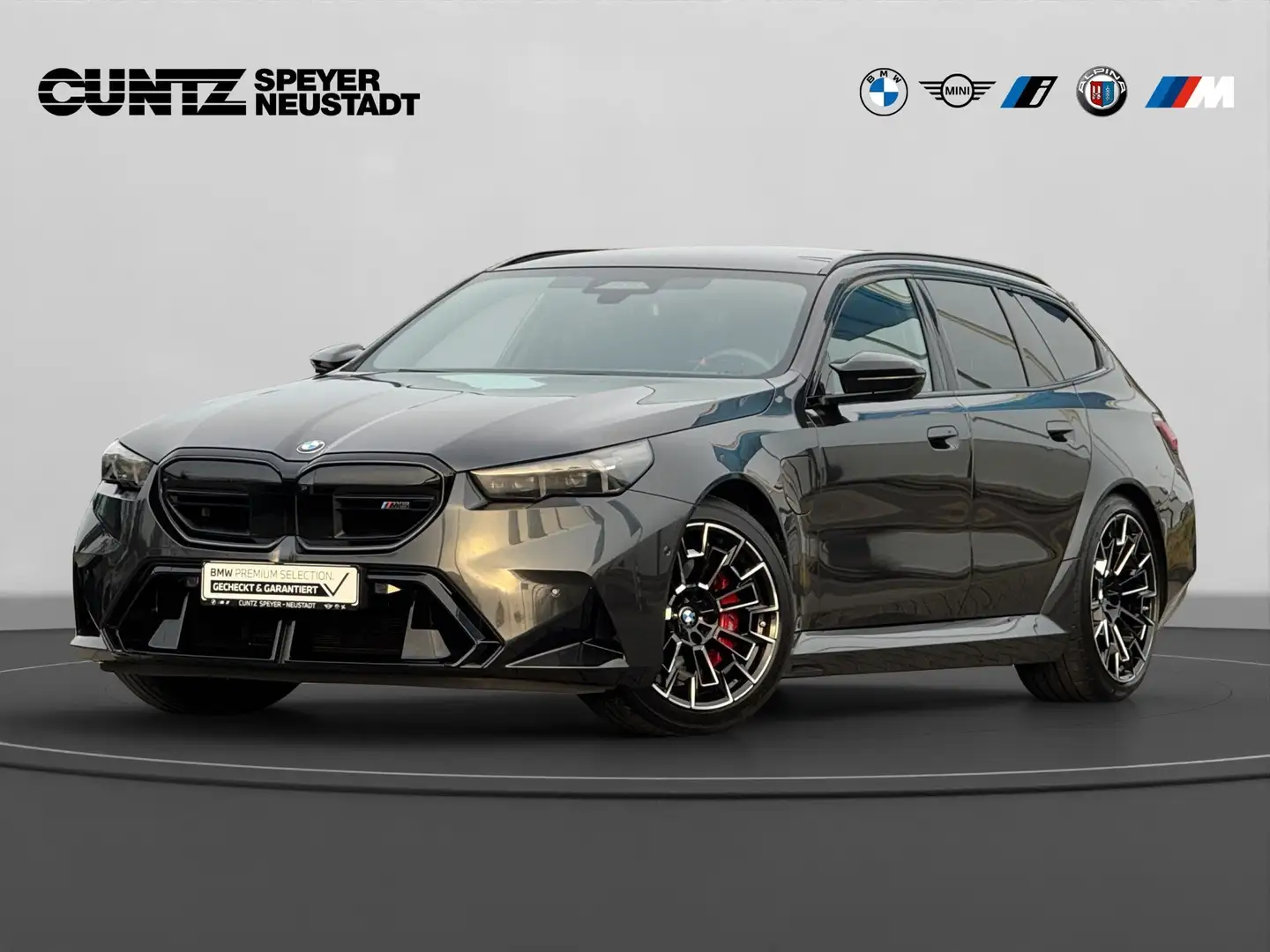 BMW M5 Touring Anhängerk. Driving+Parkingassist B/W Surr Grau - 1