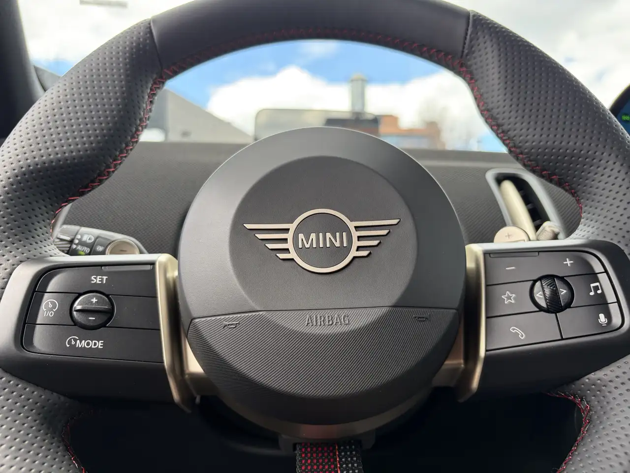 MINI Countryman снимка MINI Countryman