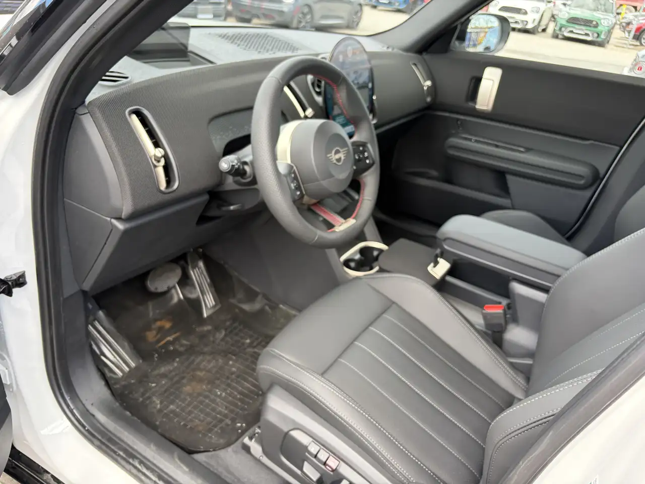 MINI Countryman снимка MINI Countryman