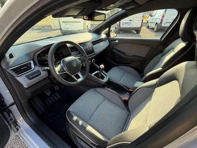 Renault Clio view 10