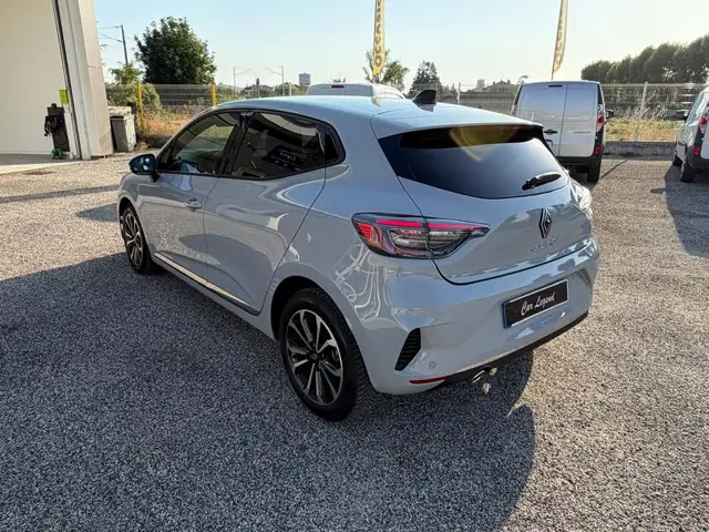 Renault Clio view 3