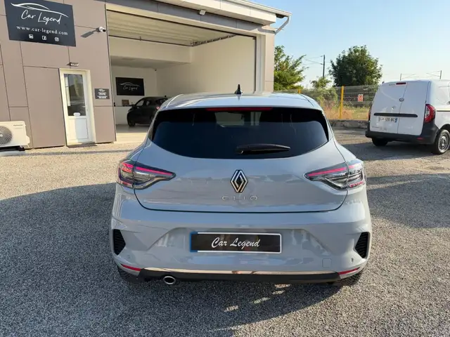 Renault Clio view 4