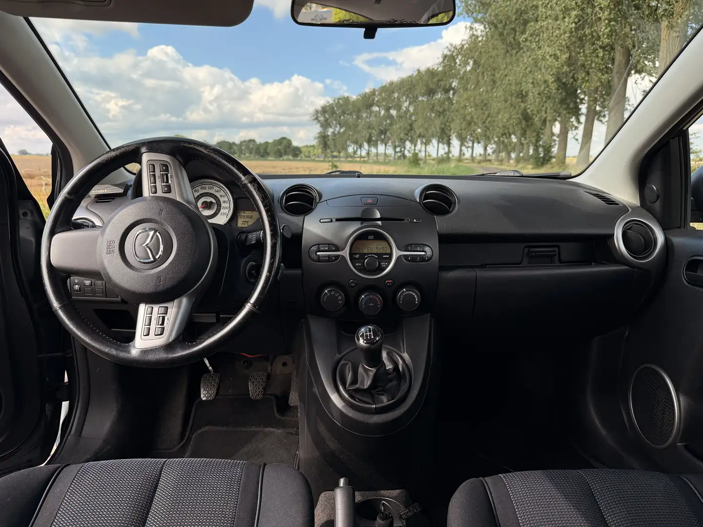 Mazda 2 1.5 GT-M Cruise Airco Stoelverwarming Gris - 2