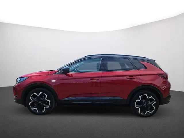 Opel Grandland view 5