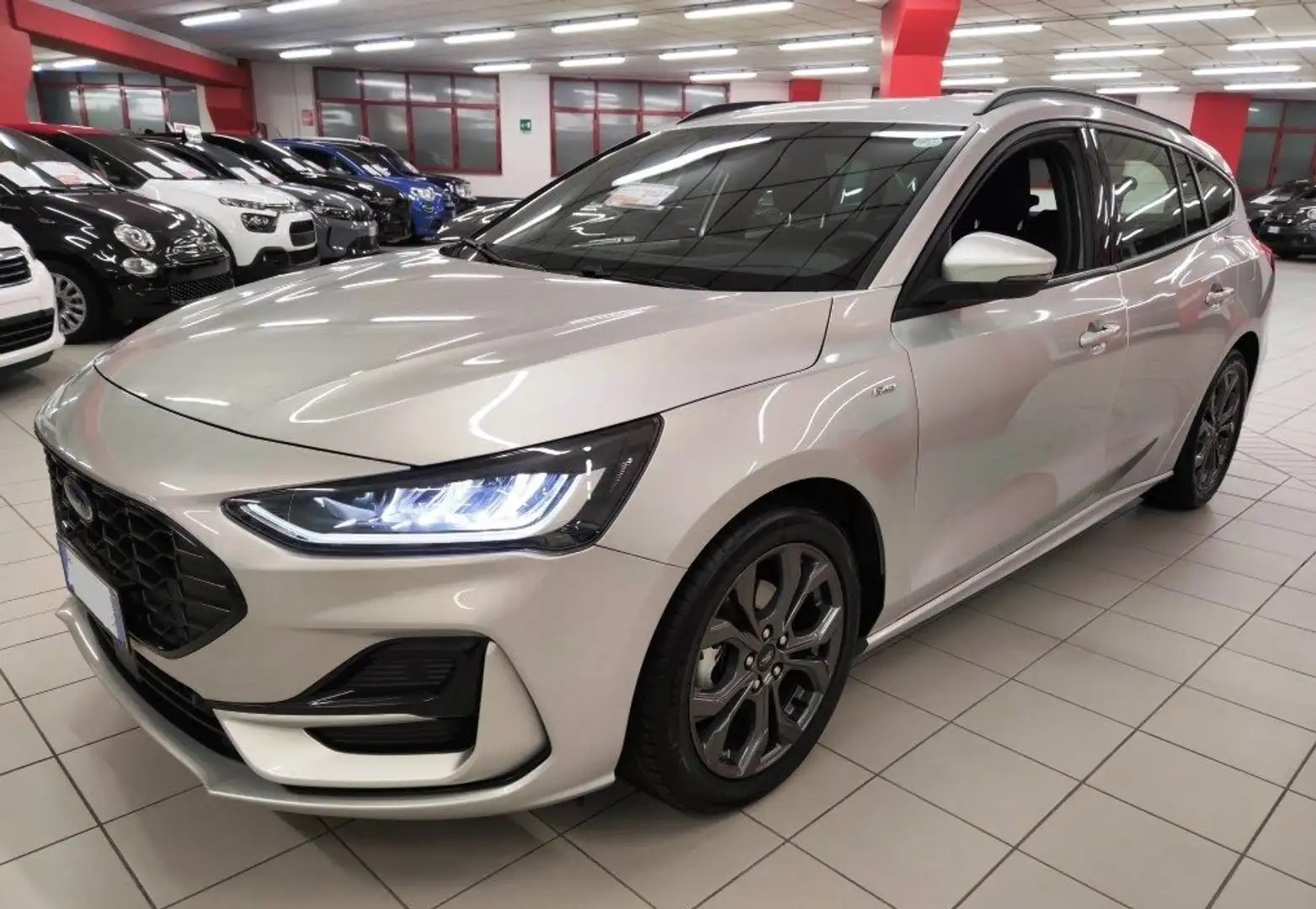 Ford Focus 1.0 125cv Hybrid SW ST Line Automatica SUPER PROMO Срібний - 1