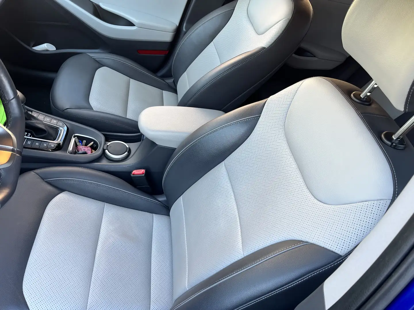 Hyundai IONIQ Plug-in-Hybrid 1.6 GDI Premium - 2