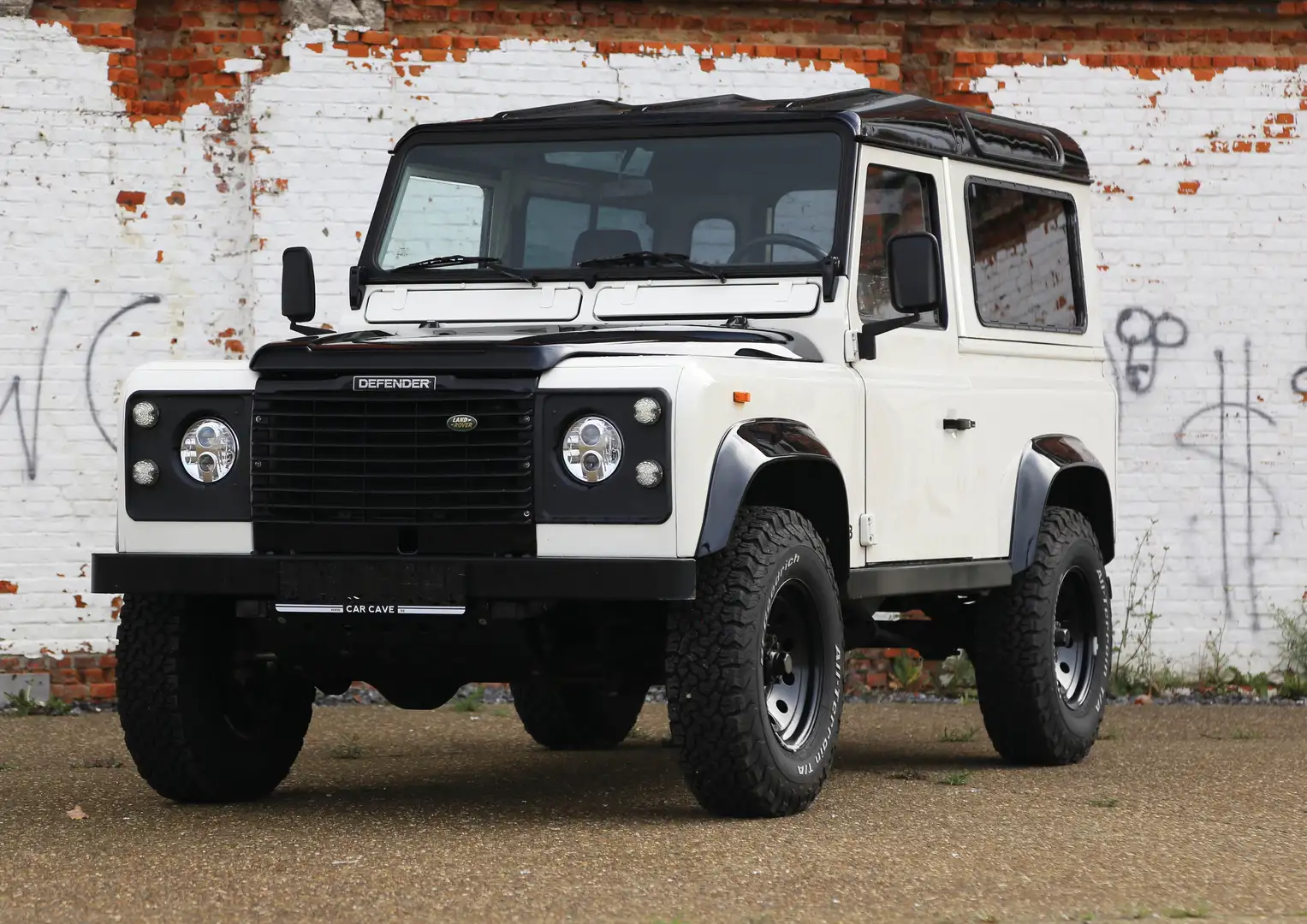 Land Rover Defender 90 Weiß - 2
