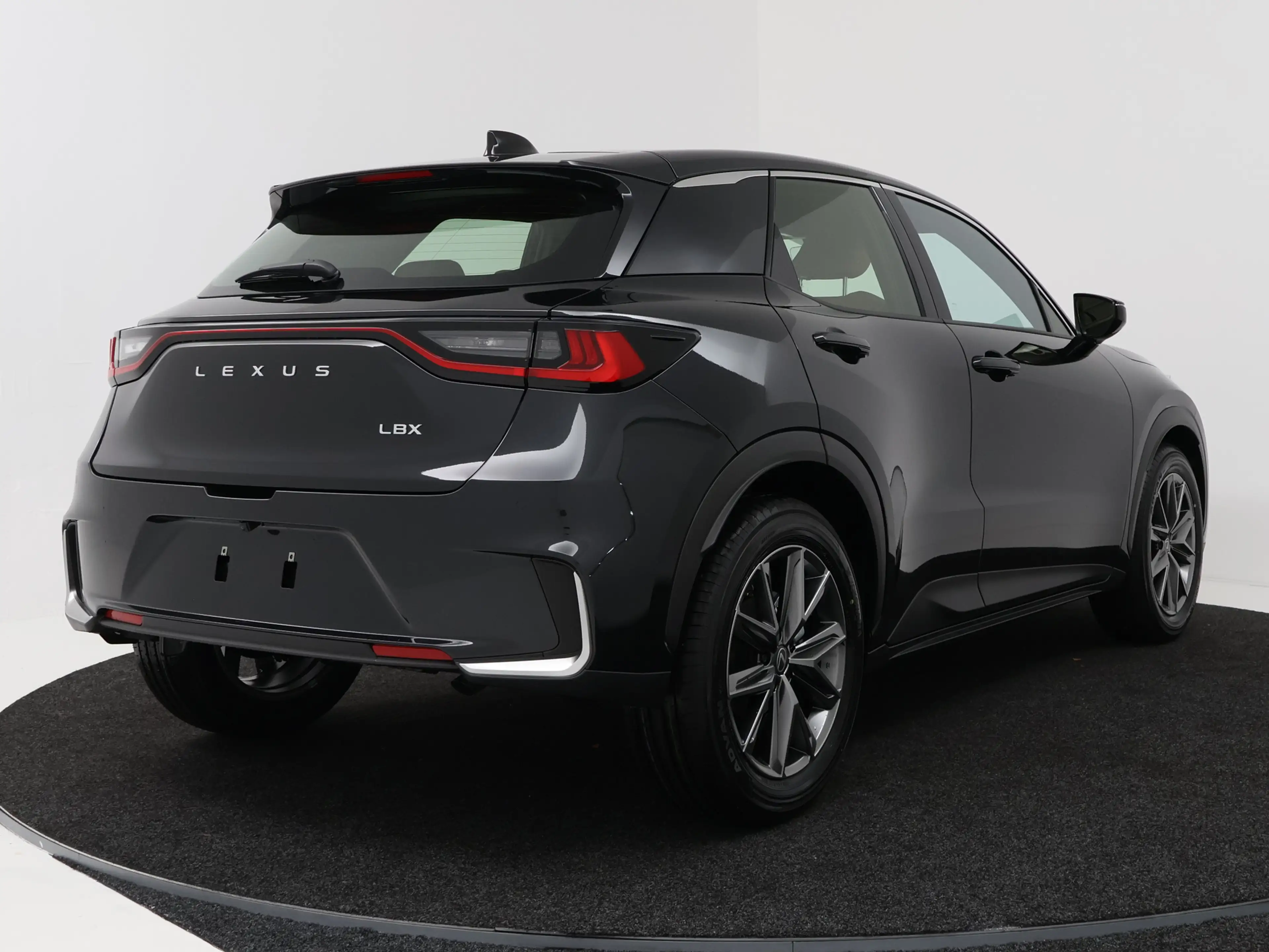 Lexus LBX Relax 2WD | Tech Pack | — photo 2