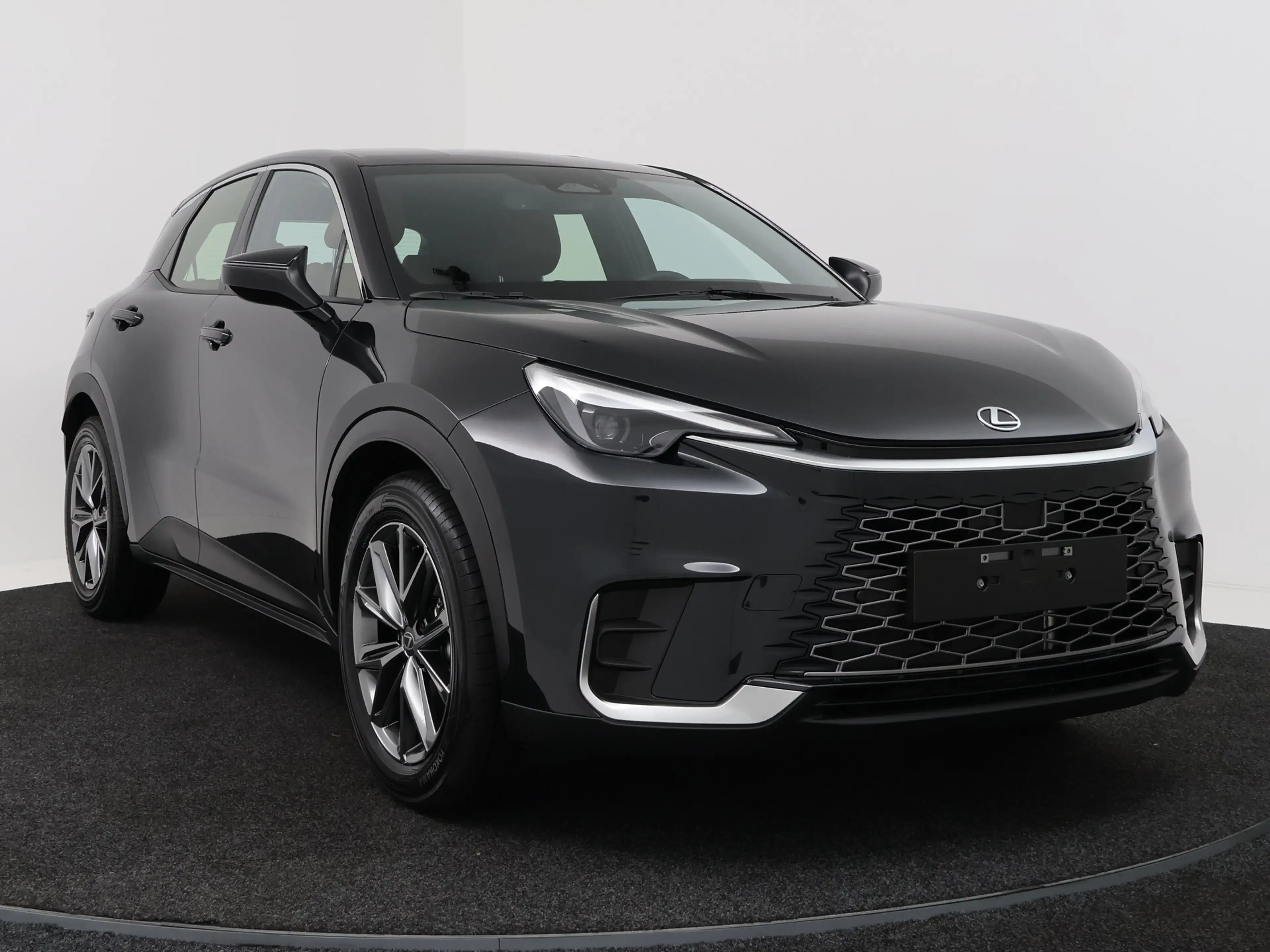 Lexus LBX Relax 2WD | Tech Pack | — photo 15