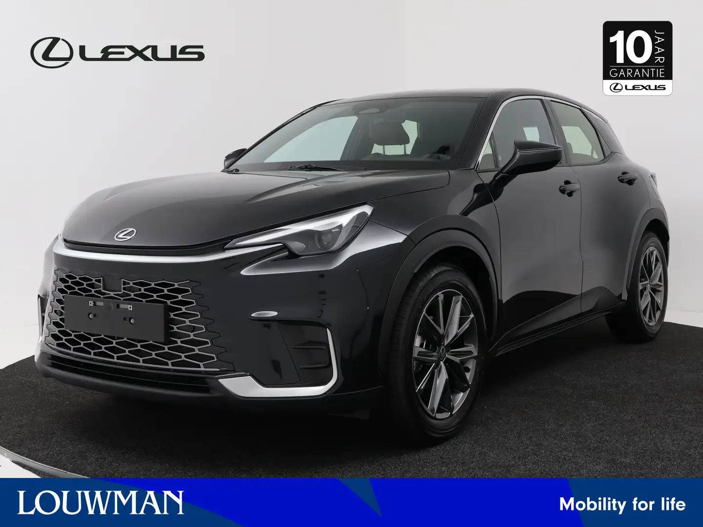 lexus lbx