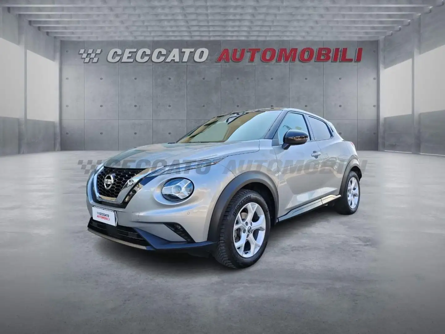 Nissan Juke Juke 1.0 dig-t N-Connecta 114cv Argento - 1