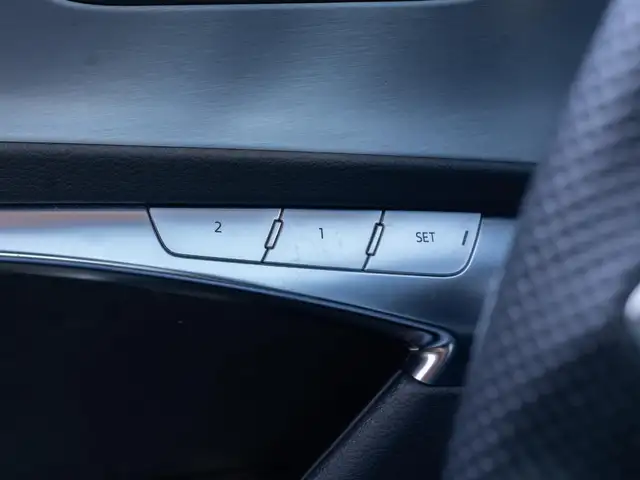Audi A6 view 16