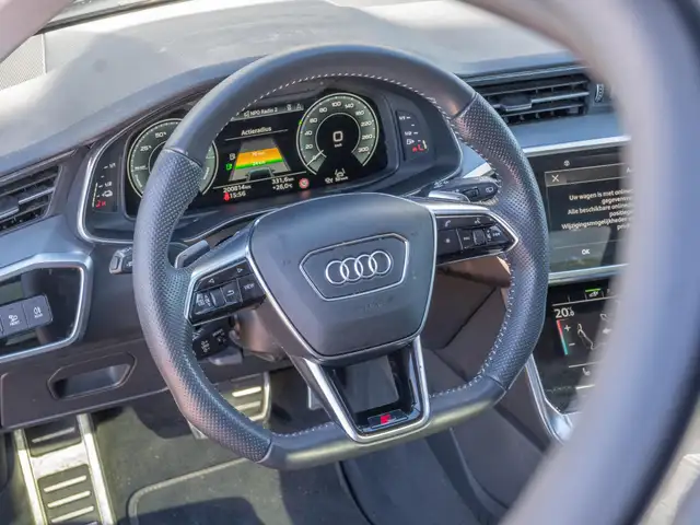 Audi A6 view 6