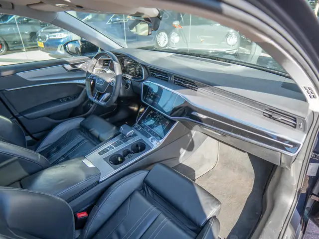 Audi A6 view 5