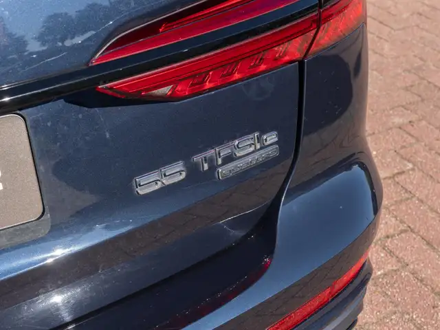 Audi A6 view 25