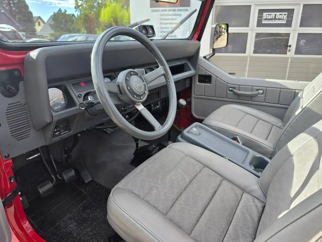 Jeep Wrangler 4,2 L 1.Hand 33.000km " Sammlerfahrzeug !", foto 7
