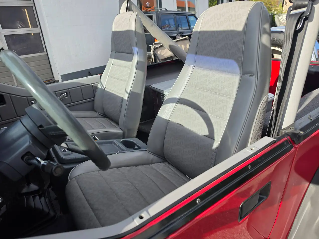 Jeep Wrangler 4,2 L 1.Hand 33.000km " Sammlerfahrzeug !", foto 4