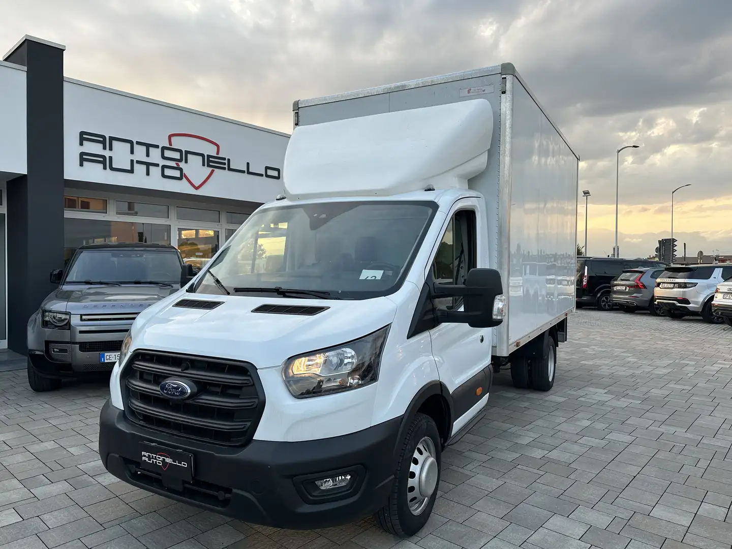 Ford Transit 2.0 130CV FURGONE SPONDA RG L4 PL-TA Wit - 1