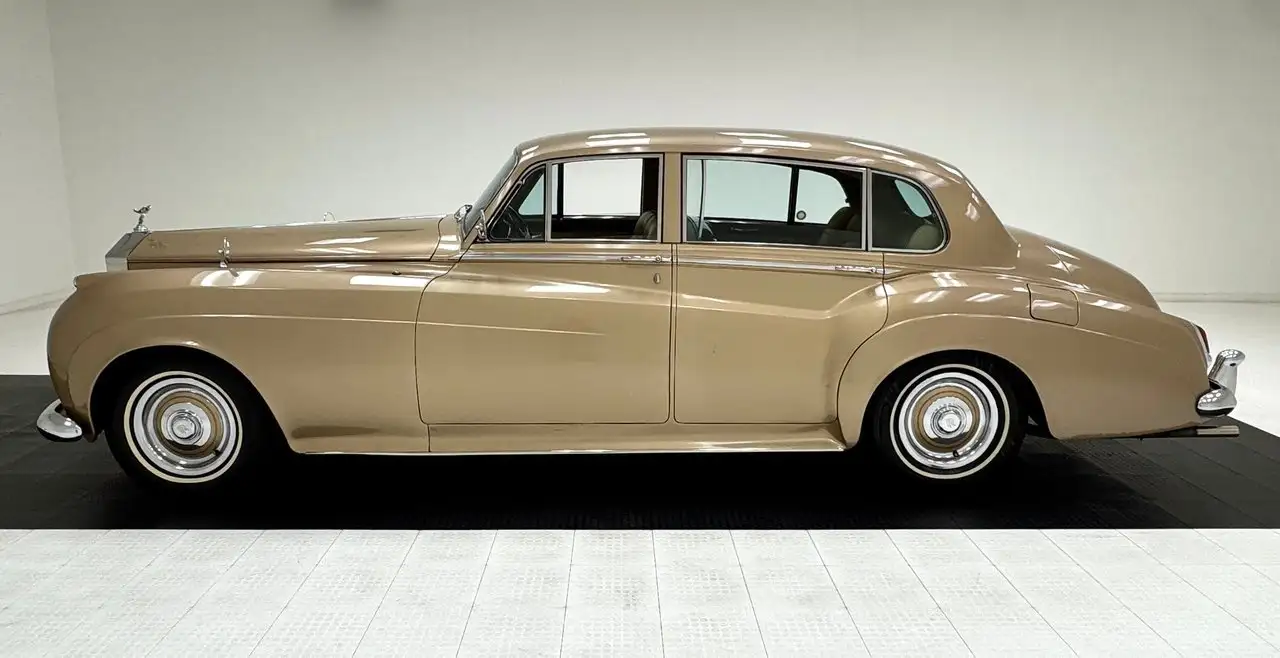 Rolls-Royce Phantom II LWB Saloon, foto 2