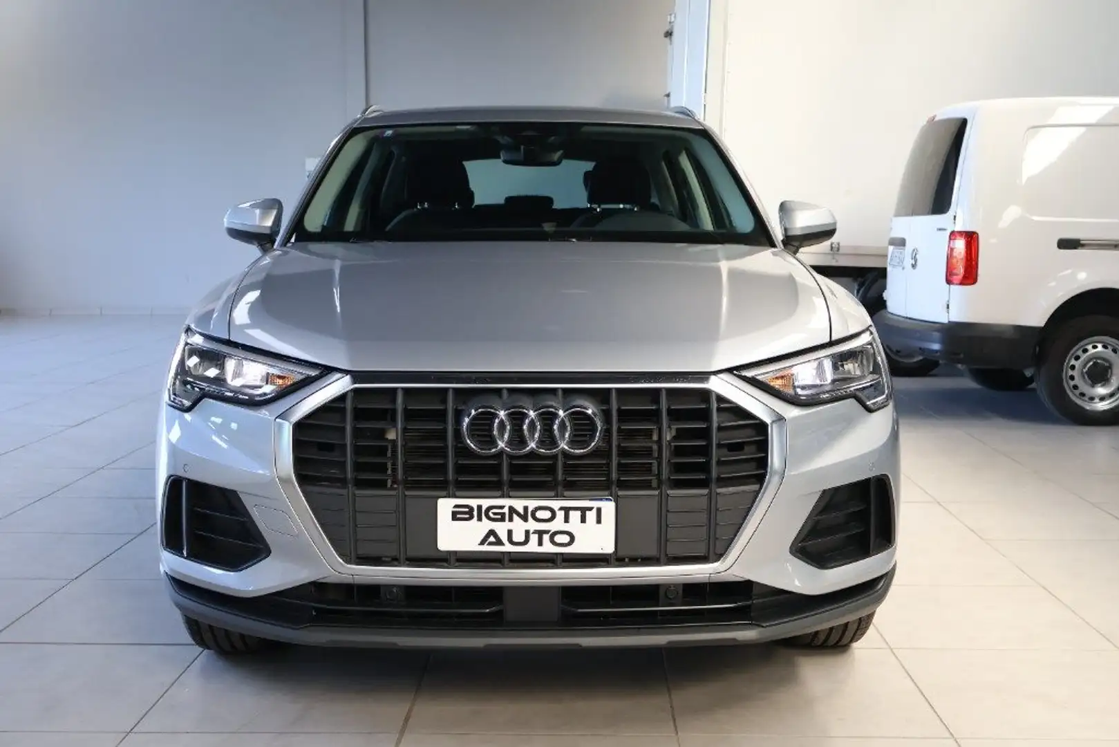 Audi Q3 35 TFSI S tronic Business Grigio - 2