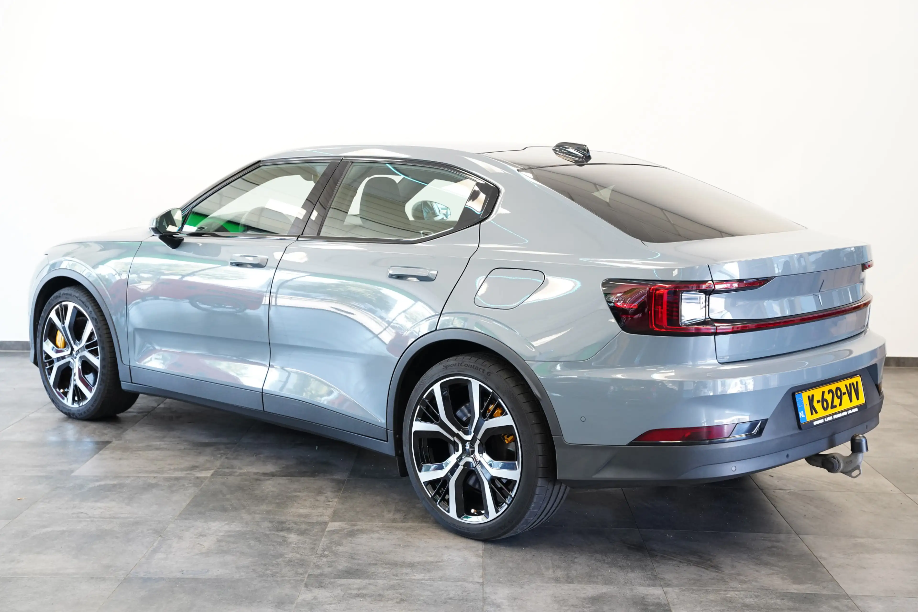 Polestar 2 Long Range Dual Motor Launch Edition 78kWh Perform — photo 3